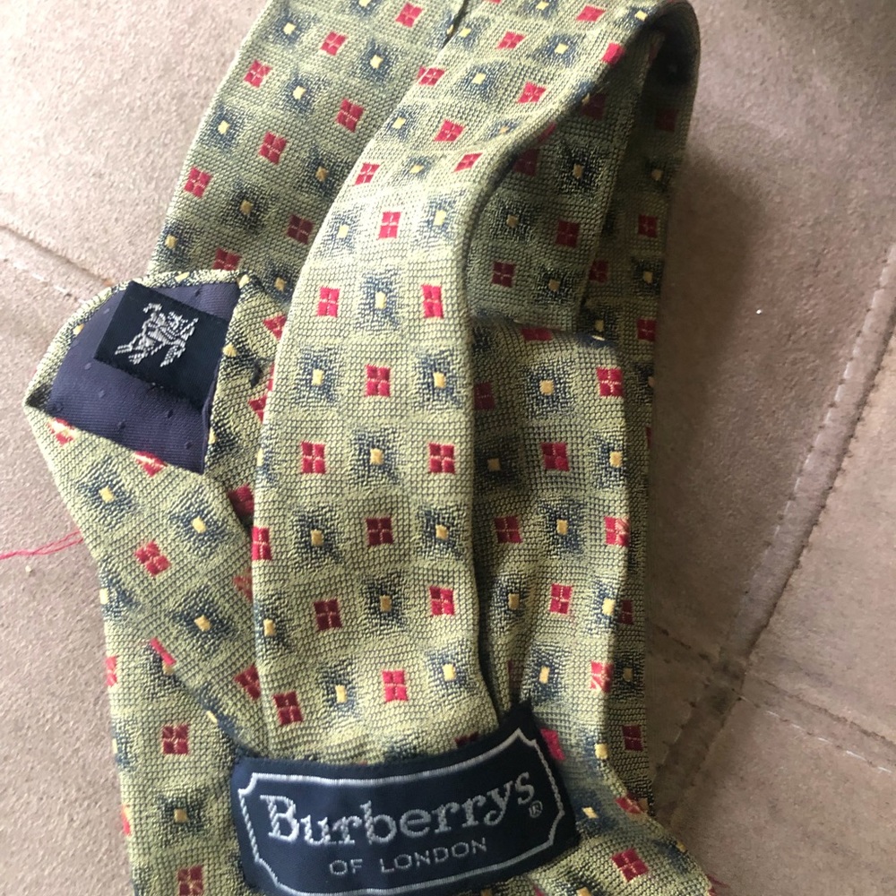Authentic Burberry Neck Tie - Picture 5 of 7